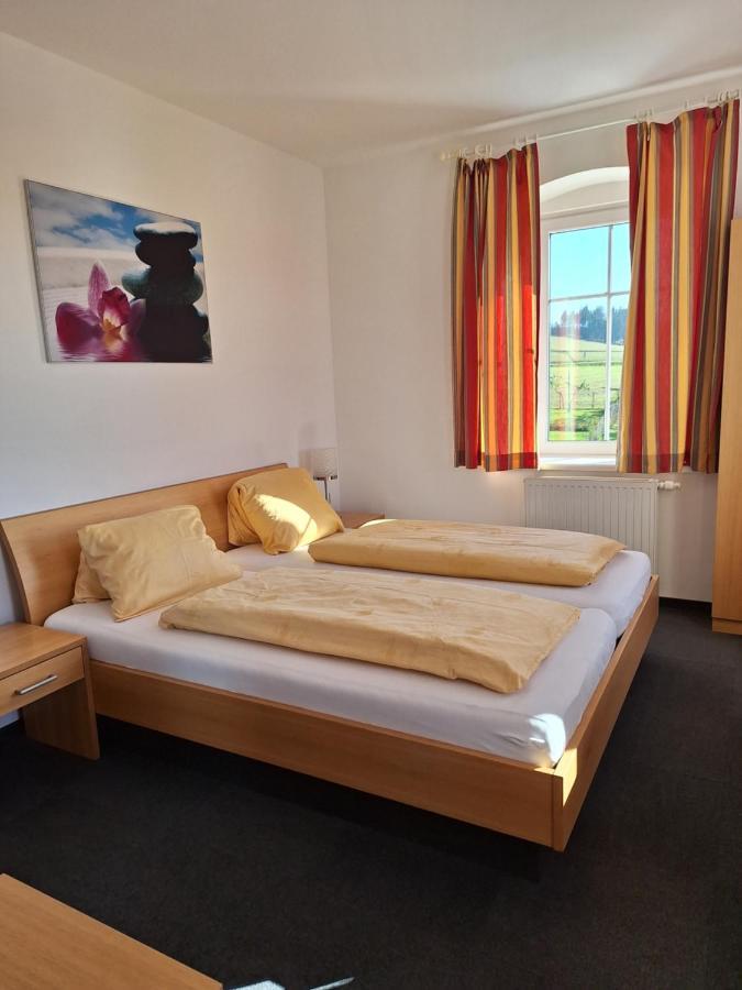 Gasthaus Kloibhofer Neukirchen bei Lambach Bilik gambar